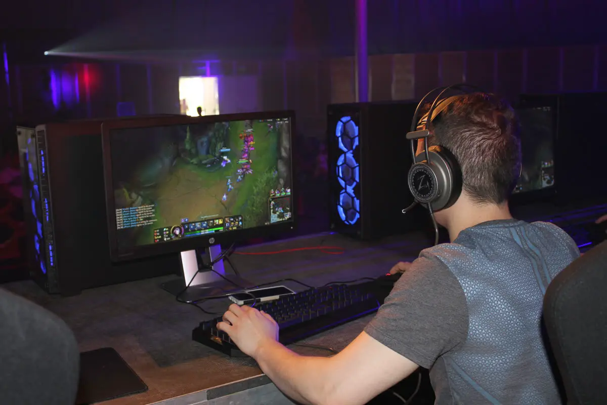 Gamer PC-k esport versenyen
