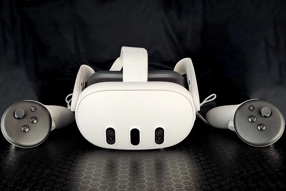 Meta Quest 3 VR szemüveg kontrollerekkel